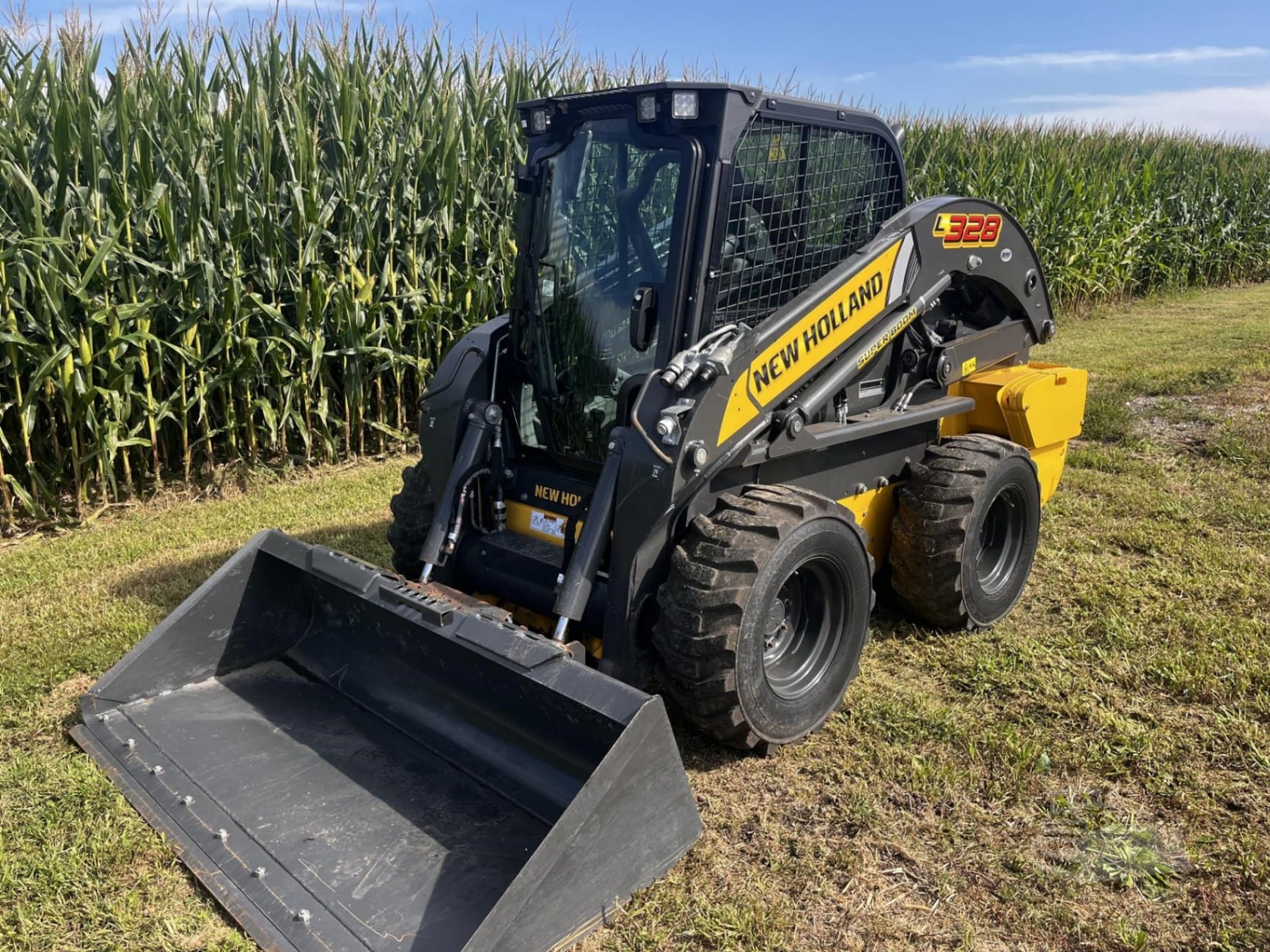 2024 New Holland L328 Skid Steer Loaders for sale in Eureka, IL - listing photo 7 of 8