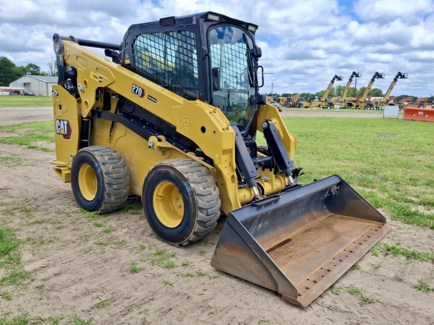 2025 Caterpillar 270 Skid Steer Loaders for sale in Wills Point, TX - listing photo 5 of 6