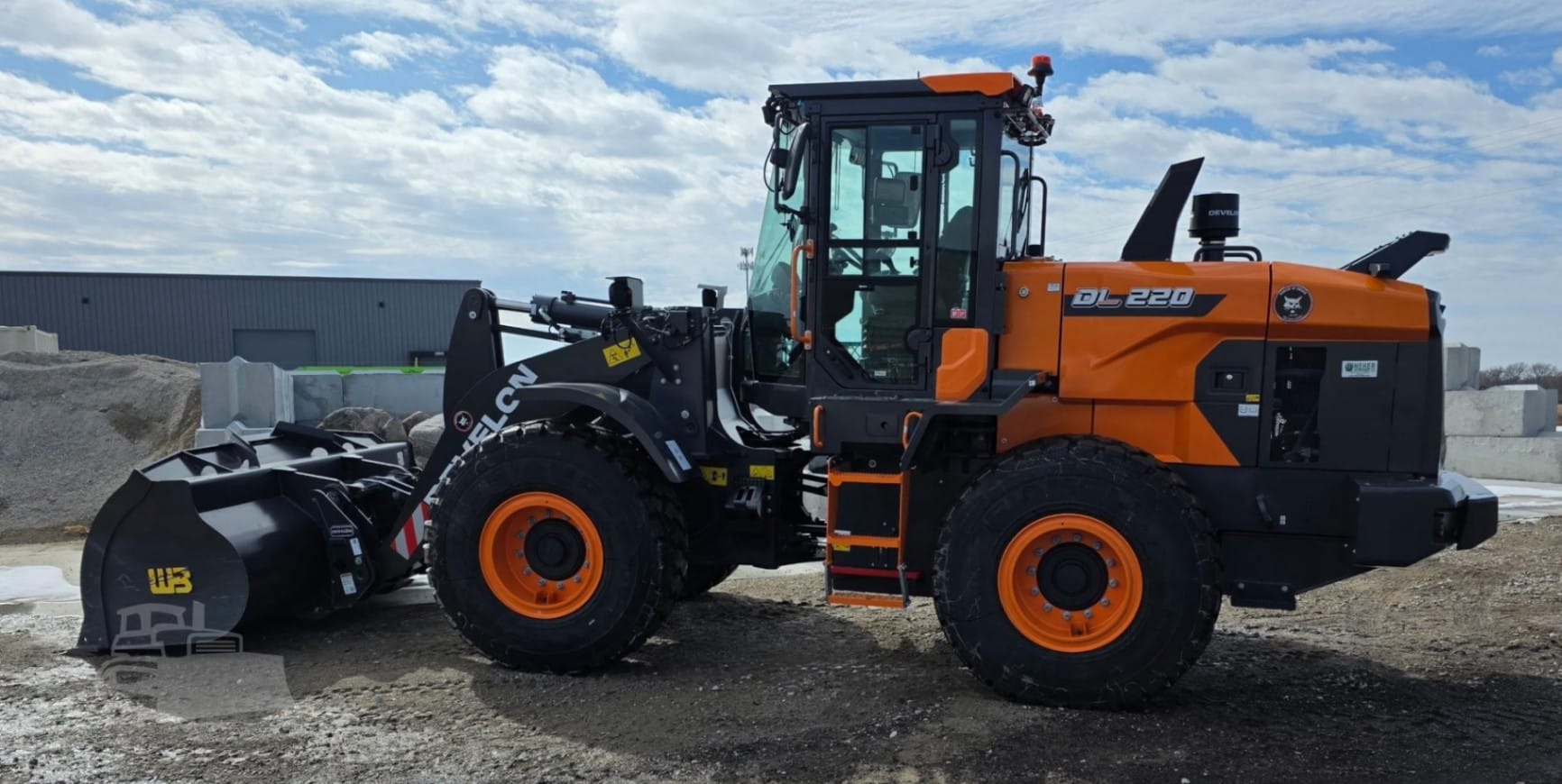 2025 Develon DL220-7 Wheel Loaders for sale in Harlan, IA - primary listing photo of 13
