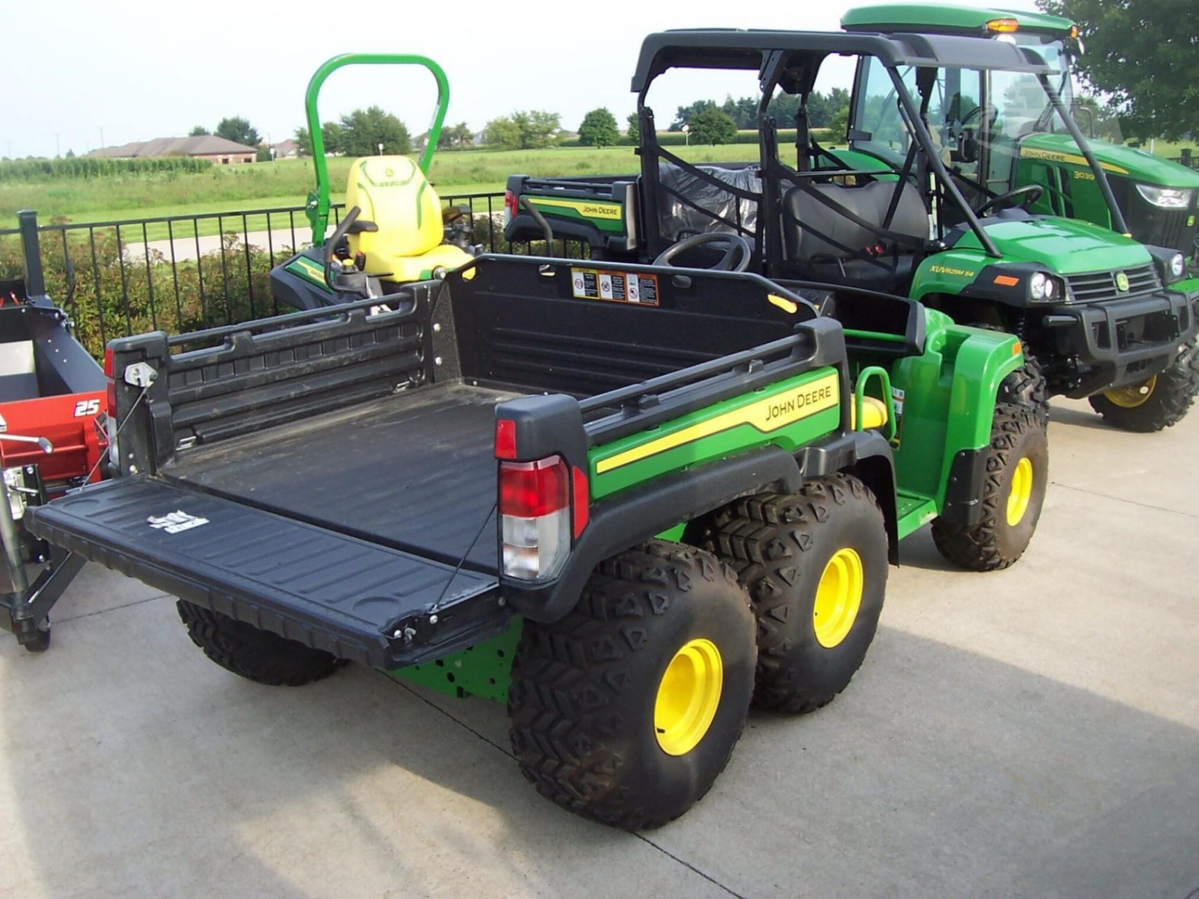 2025 John Deere Gator TH Utility Tractor for sale in North Liberty, IA - listing photo 2 of 6