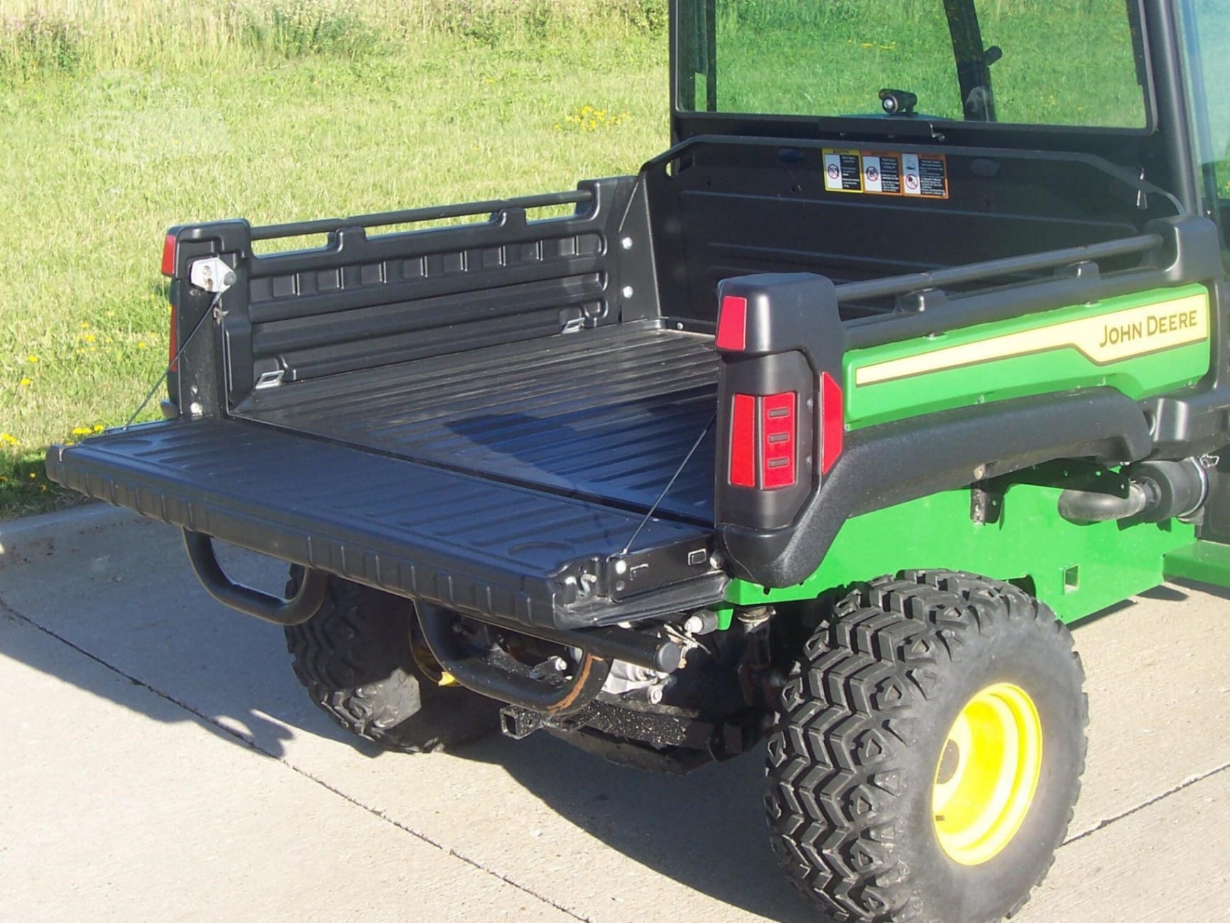 2025 John Deere Gator TX Utility Tractor for sale in North Liberty, IA - listing photo 6 of 8