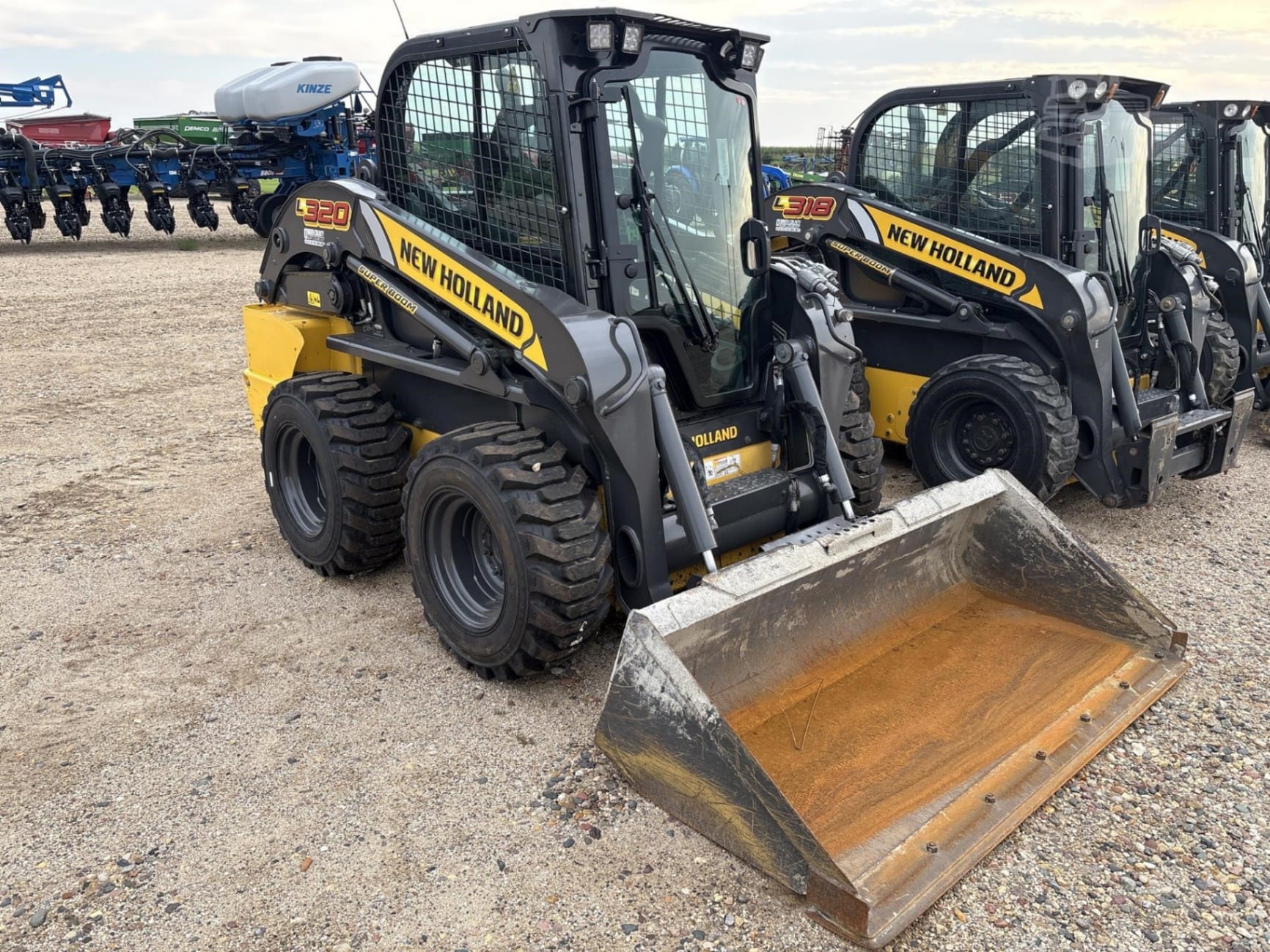2025 New Holland L320 Skid Steer Loaders for sale in Sheldon, IA - listing photo 3 of 7