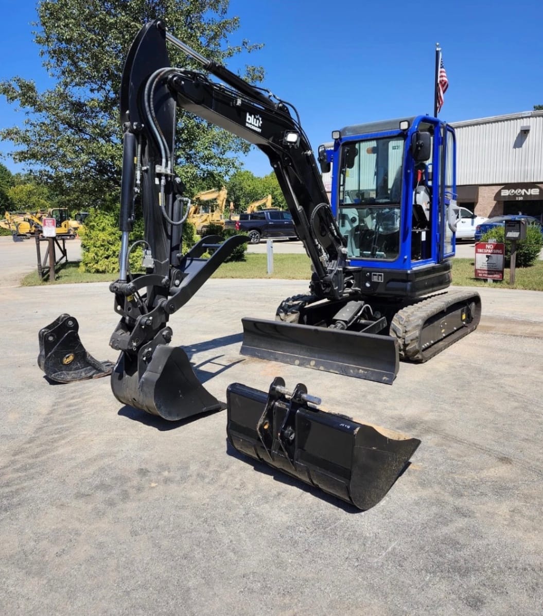 2026 BLU B35 Excavation for sale in Loveland, OH - primary listing photo of 4