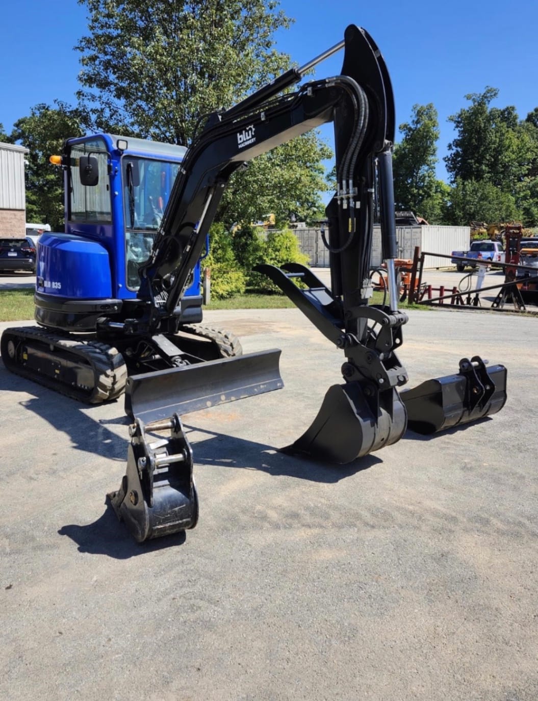 2026 BLU B35 Excavation for sale in Loveland, OH - listing photo 2 of 4