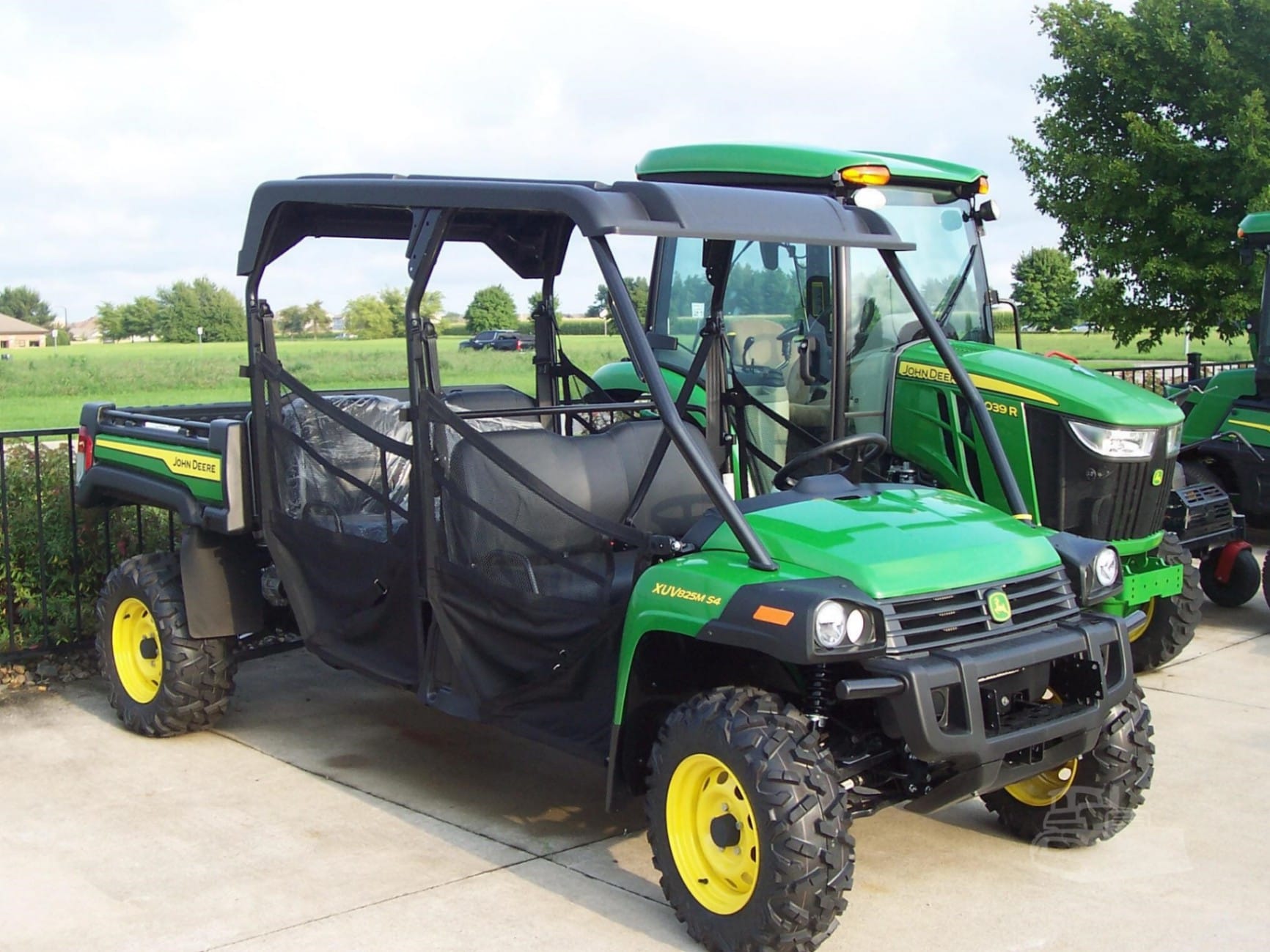 2026 John Deere Gator XUV 825M S4 Utility Tractor for sale in North Liberty, IA - primary listing photo of 8