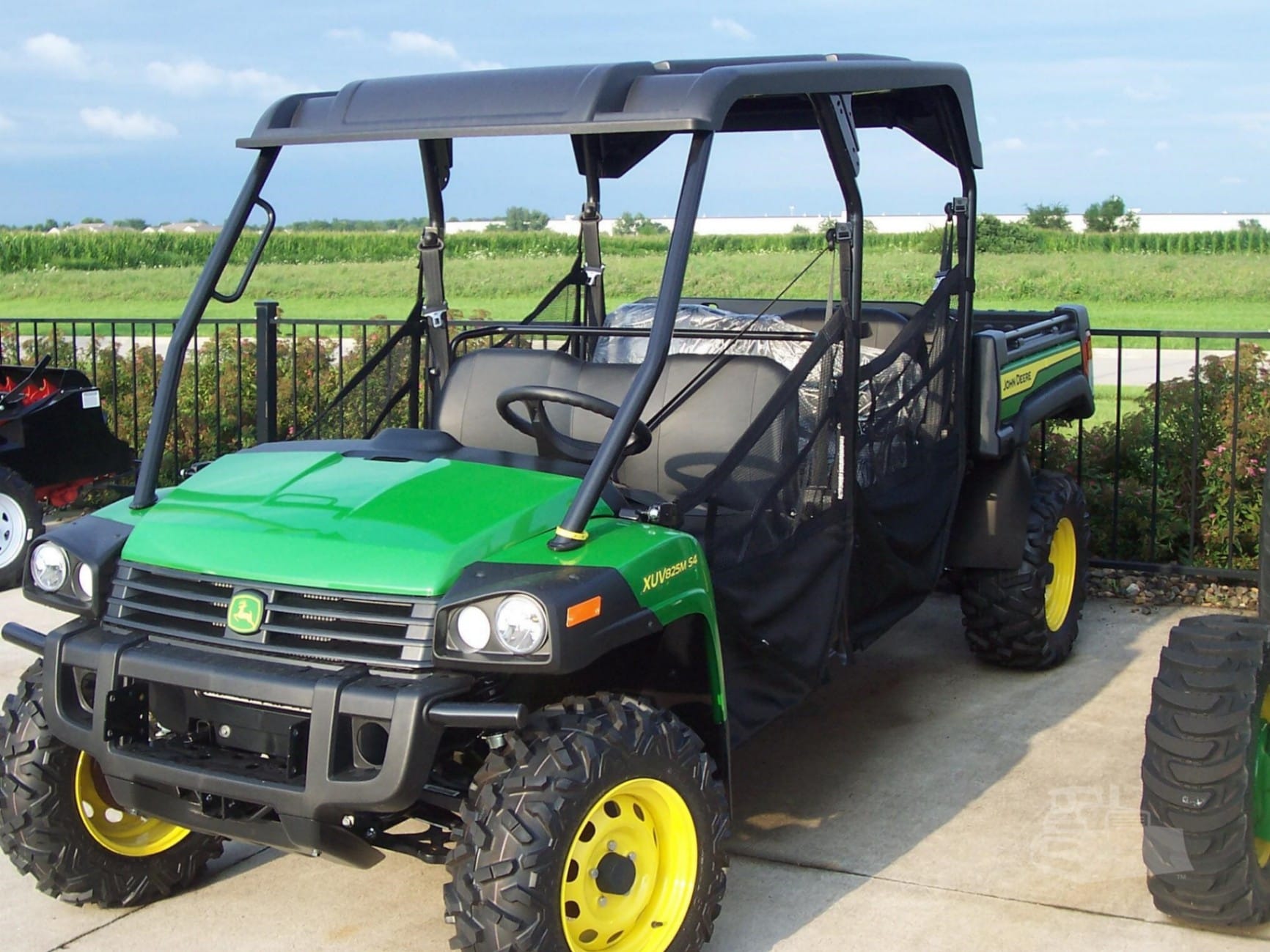 2026 John Deere Gator XUV 825M S4 Utility Tractor for sale in North Liberty, IA - listing photo 2 of 8