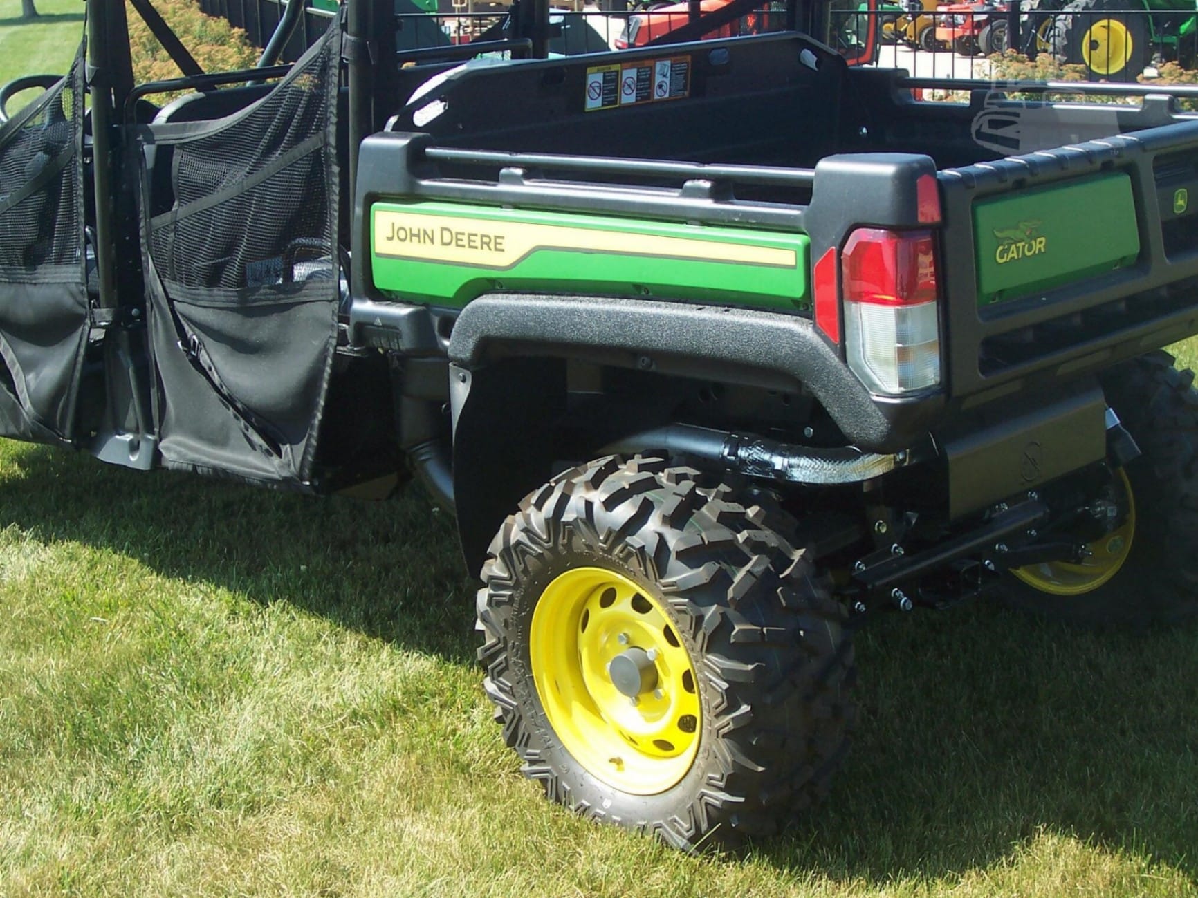 2026 John Deere Gator XUV 825M S4 Utility Tractor for sale in North Liberty, IA - listing photo 5 of 8