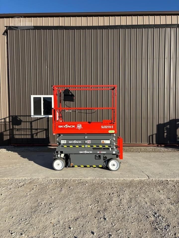 2026 Skyjack SJ3219E Scissor Lift Electric for sale in Mount Ayr, IA - listing photo 4 of 9