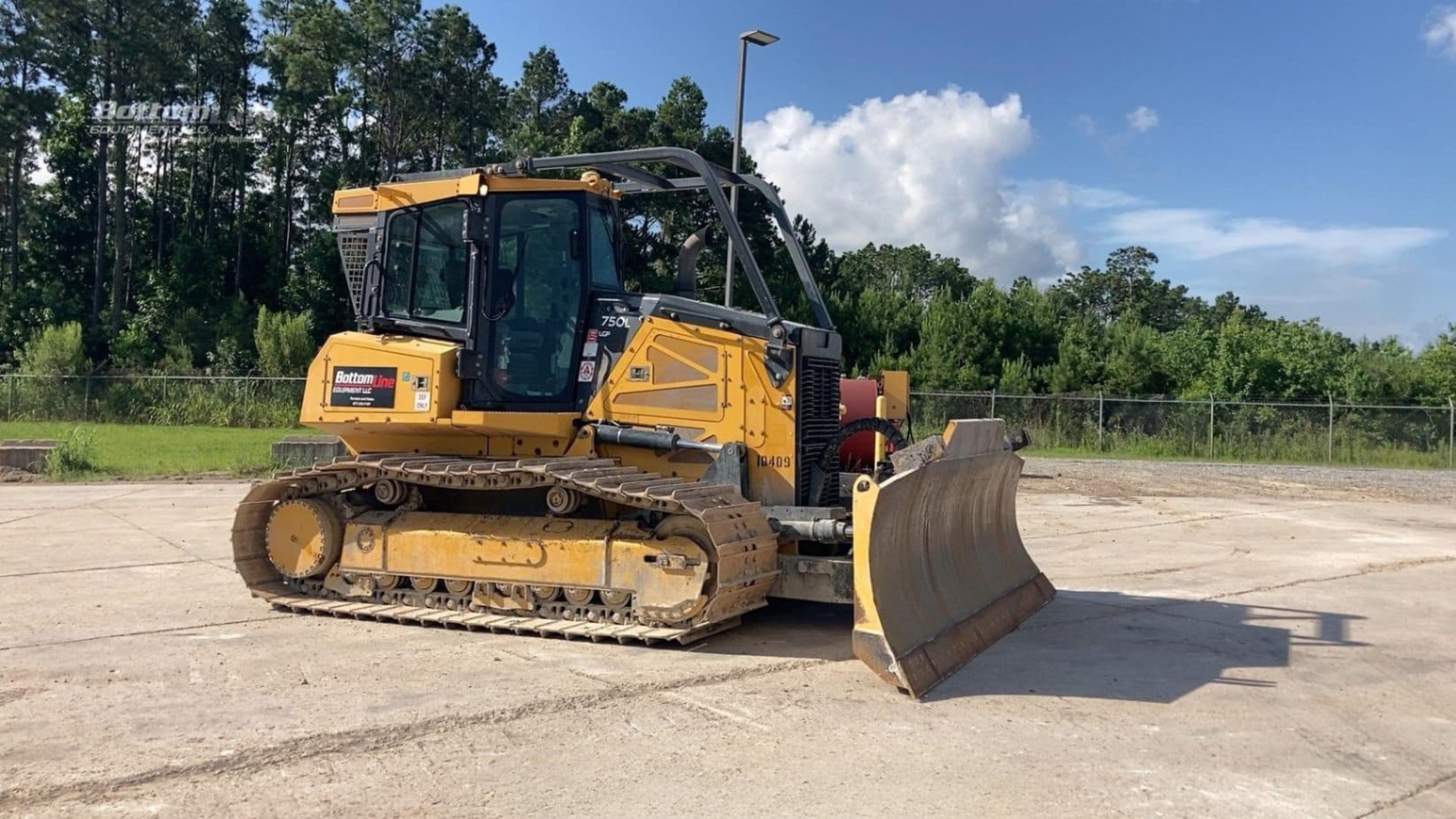 2022 John Deere 750L Dozer - Site Prep Ready - View 2