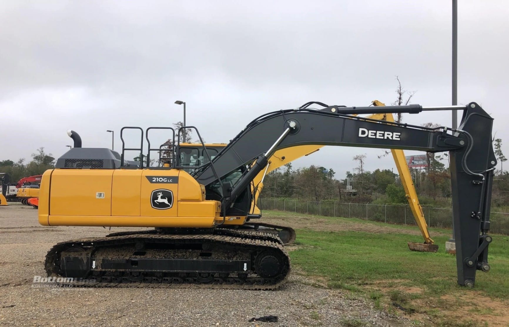 2023 John Deere 210G Excavator | 6038 Hrs | Beaumont, TX - View 3